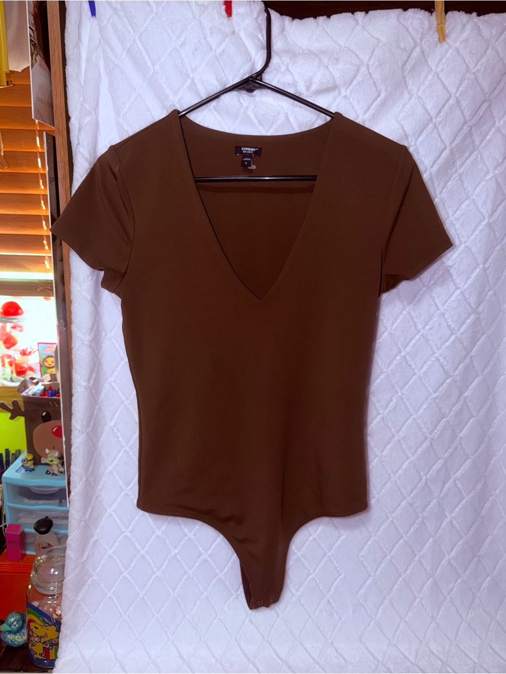 Express Brown V-Neck Short Sleeve bodysuit 🤎